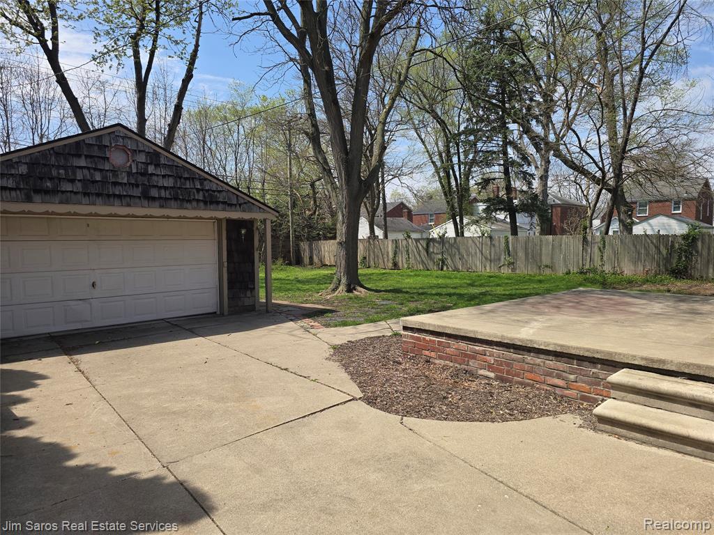 main property photo 14
