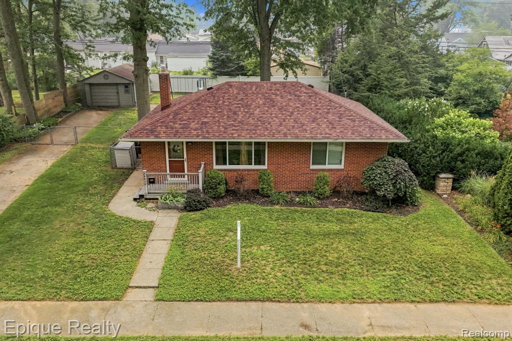 main property photo 26