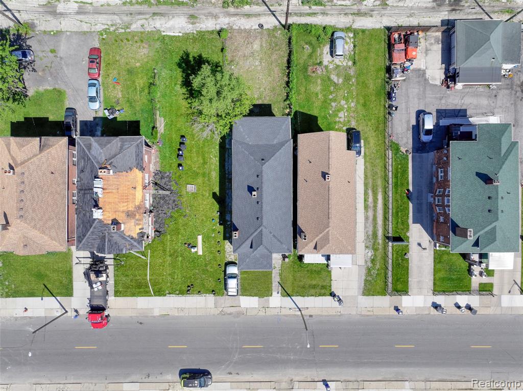 main property photo 42