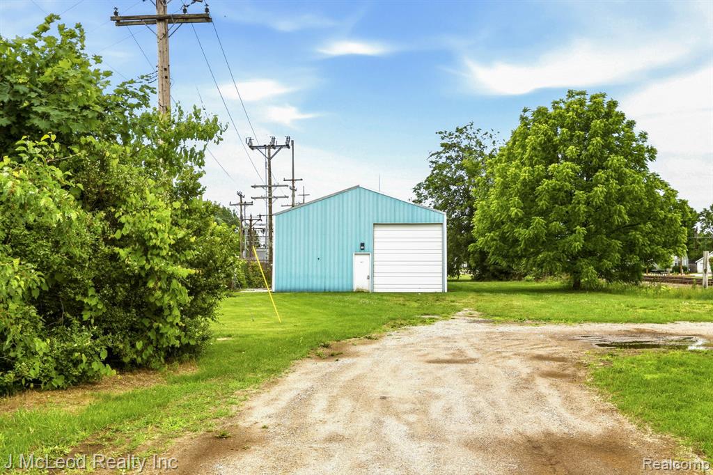 main property photo 5