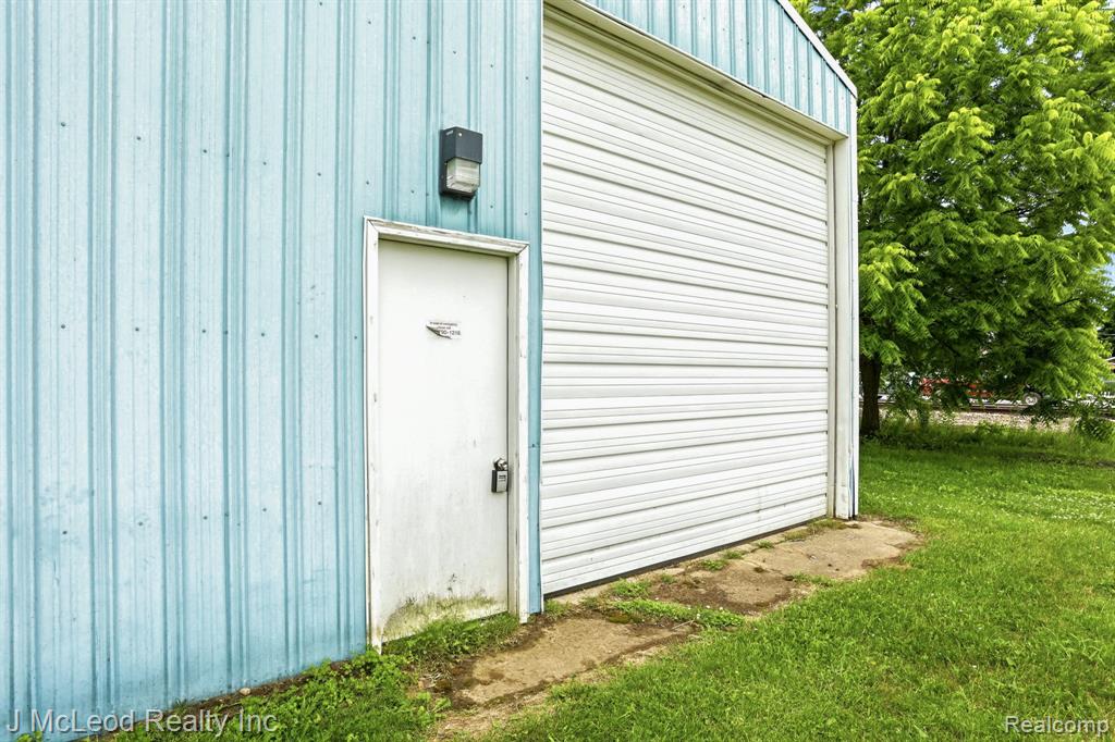 main property photo 7