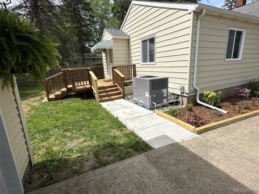 main property photo 11