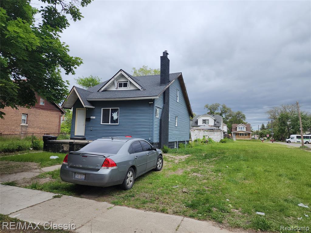 main property photo 6