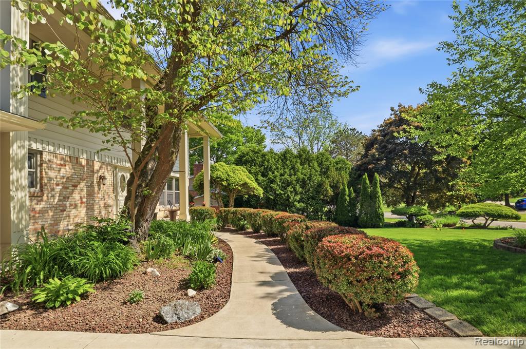 main property photo 60