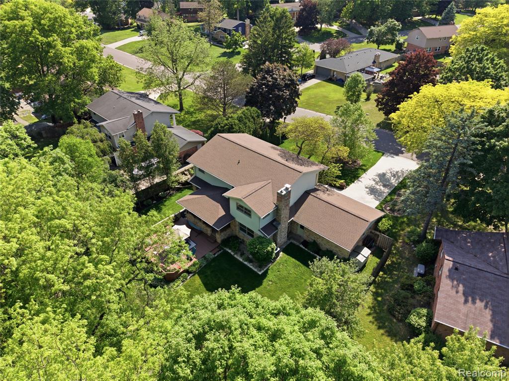 main property photo 77