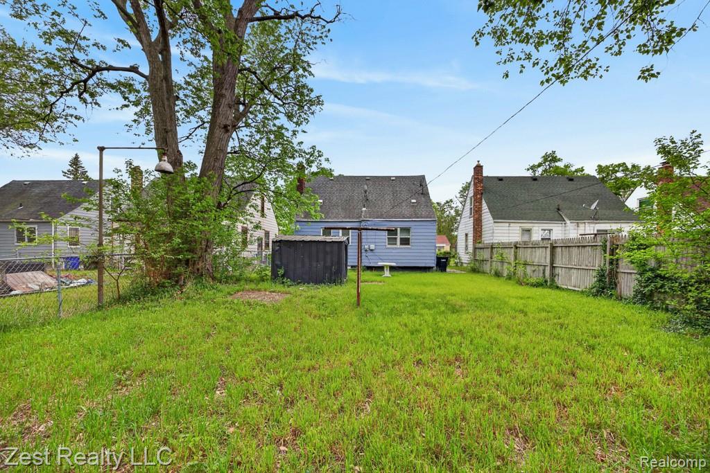 main property photo 16