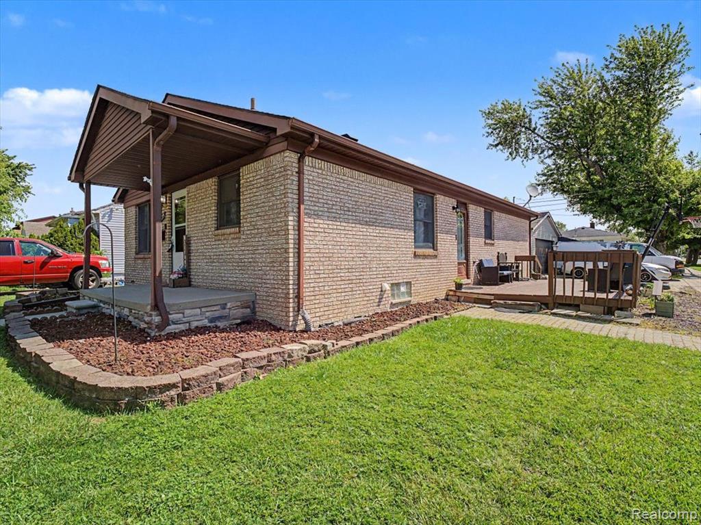 main property photo 49