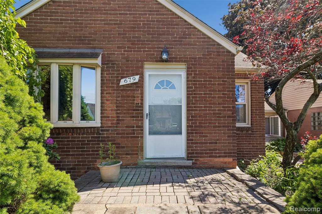 main property photo 18