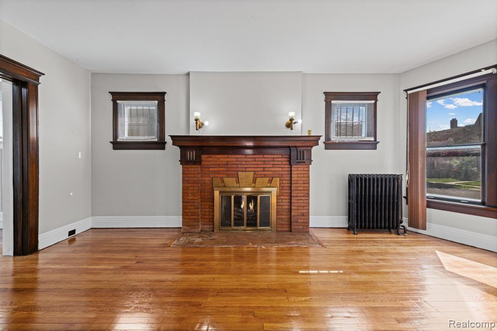 property viewer photo 3