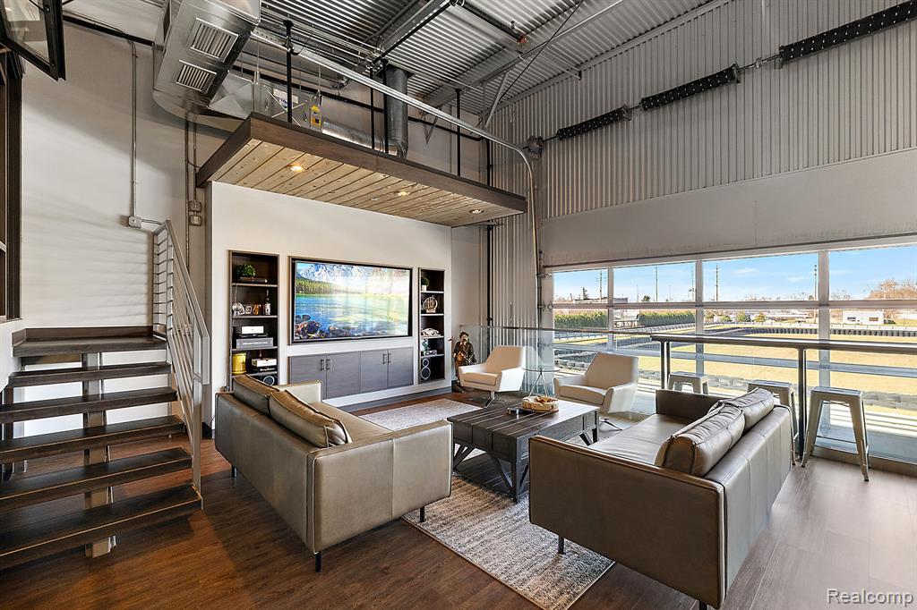 property viewer photo 25