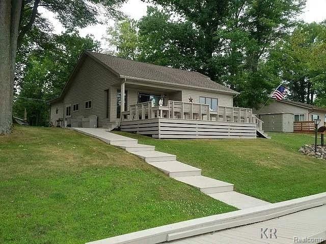 main property photo 32