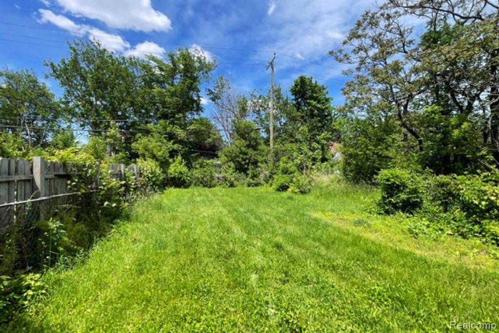 main property photo 24