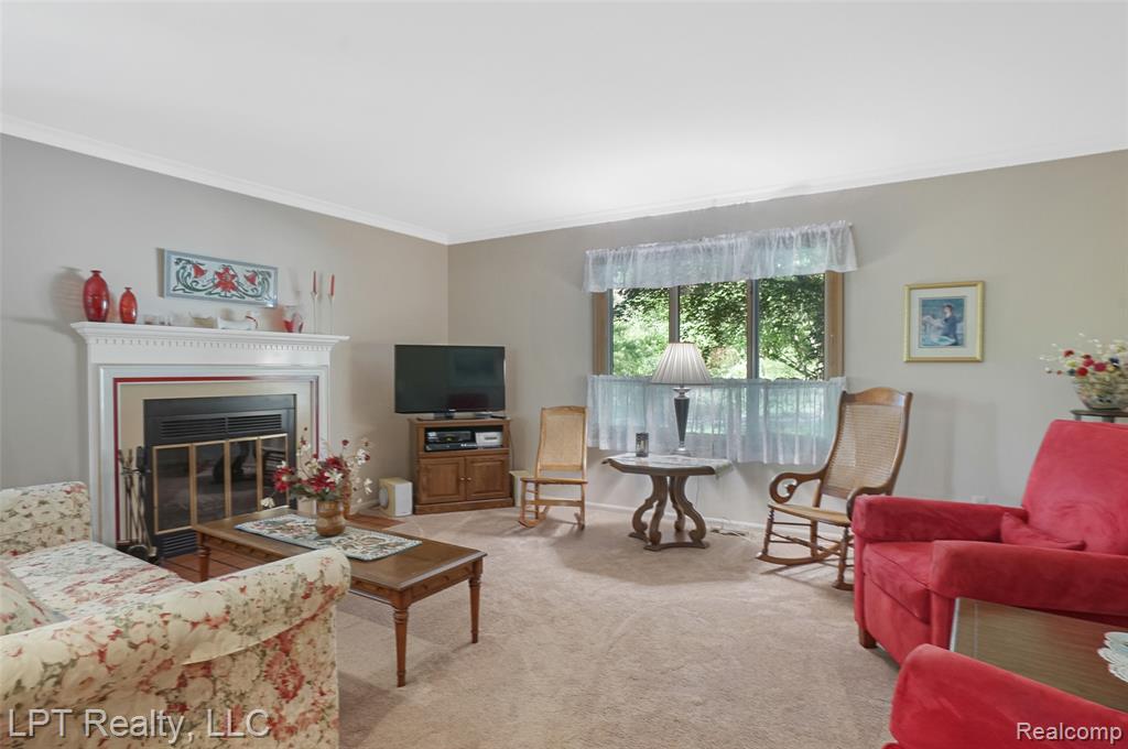 property viewer photo 25