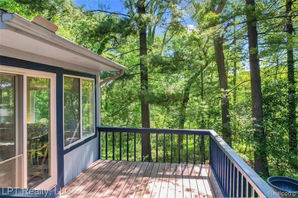 property viewer photo 4