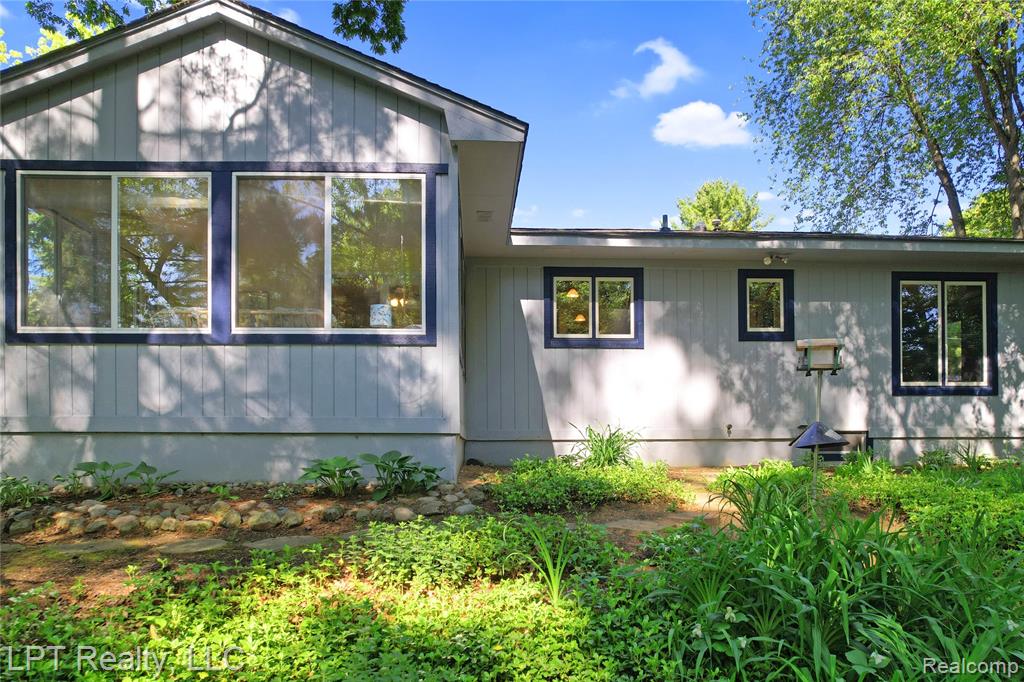 property viewer photo 7