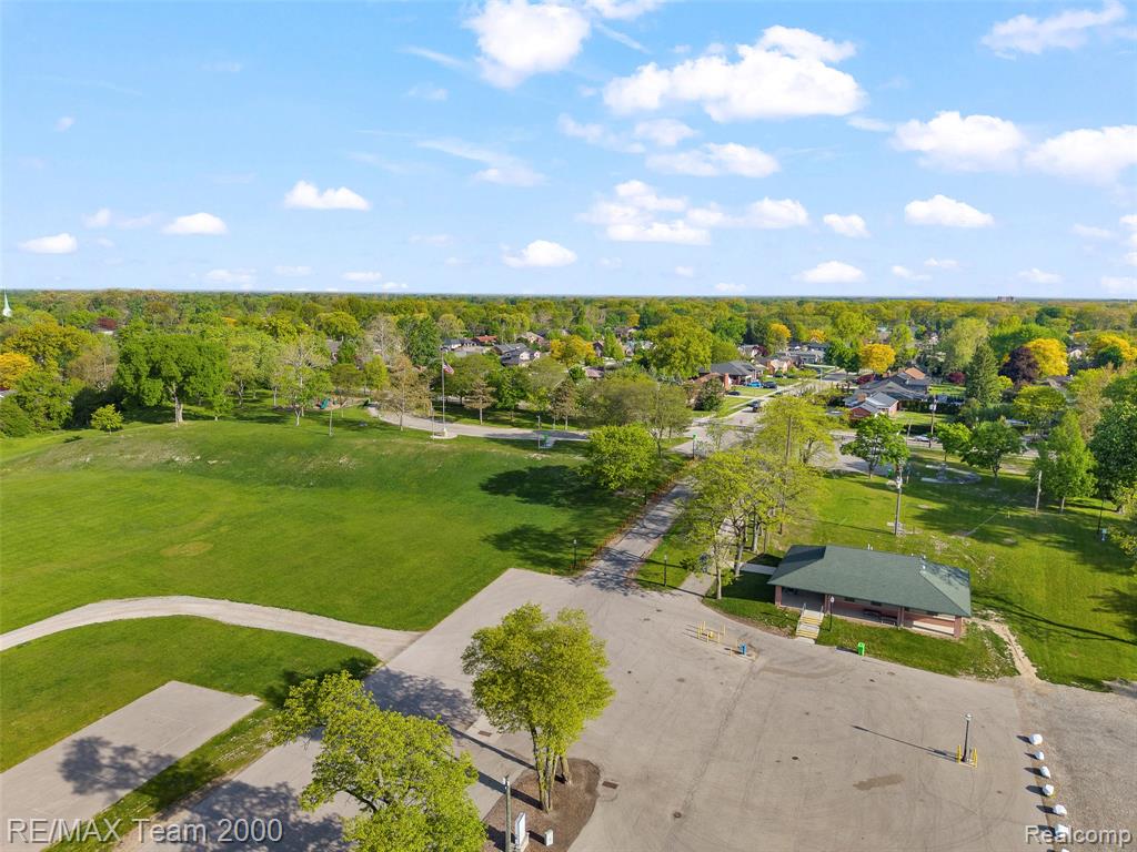 main property photo 43