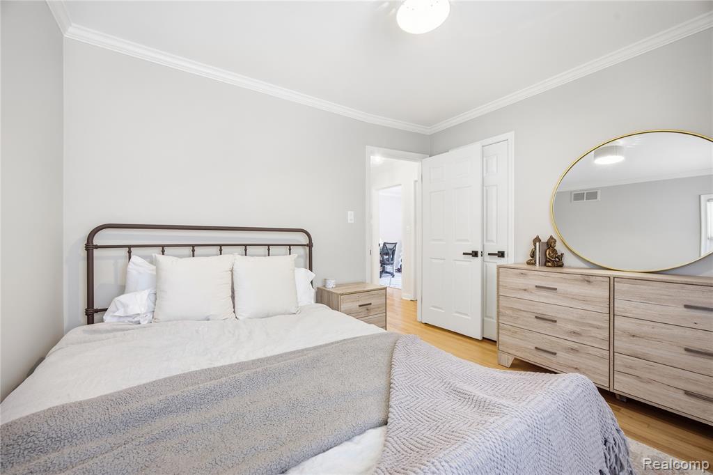 property viewer photo 11