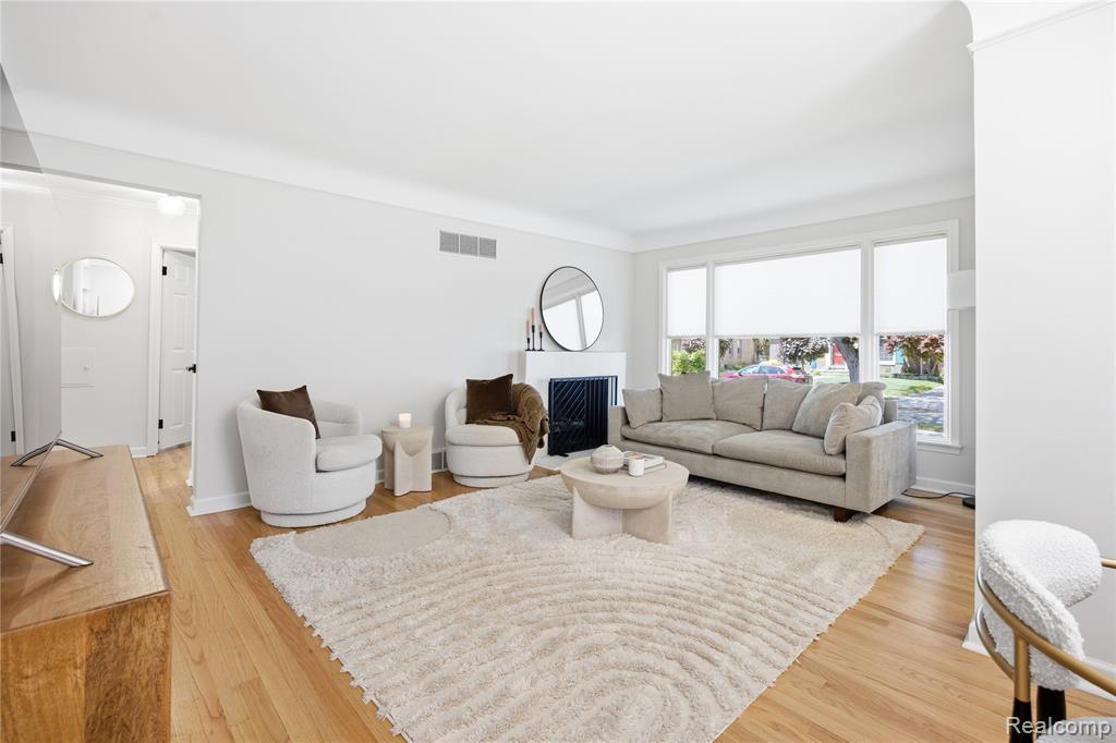 property viewer photo 8