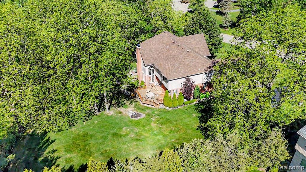 main property photo 50