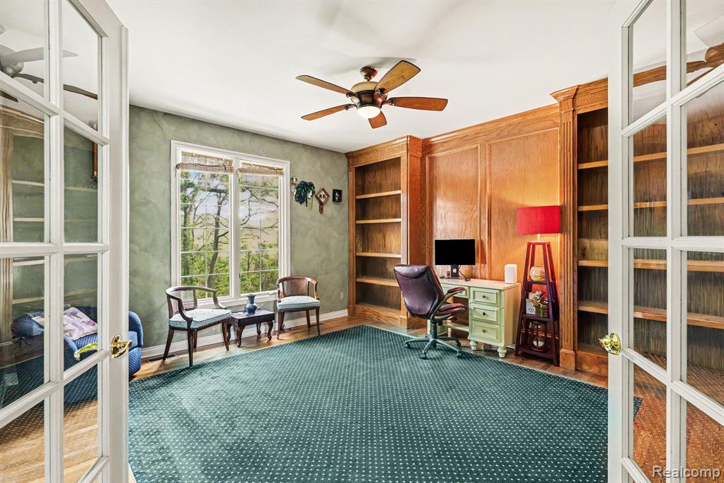 main property photo 9