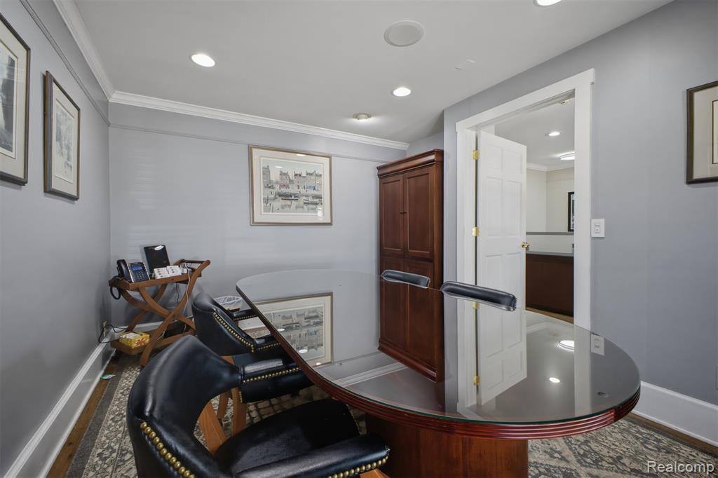 main property photo 37