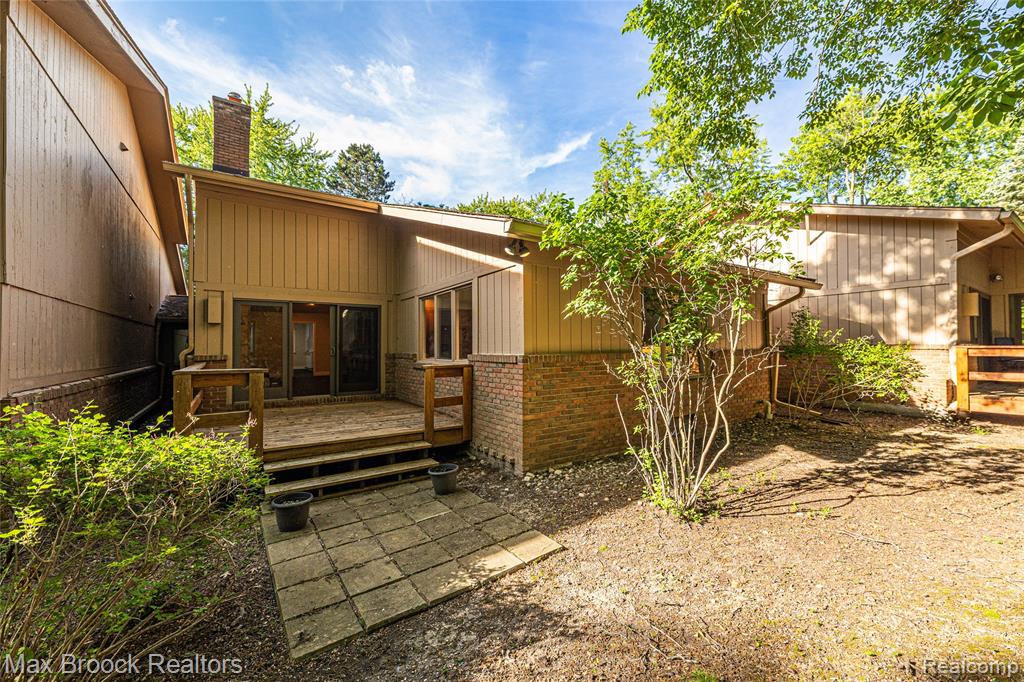 main property photo 19