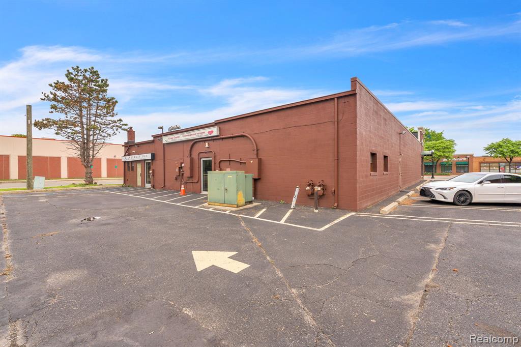 main property photo 51