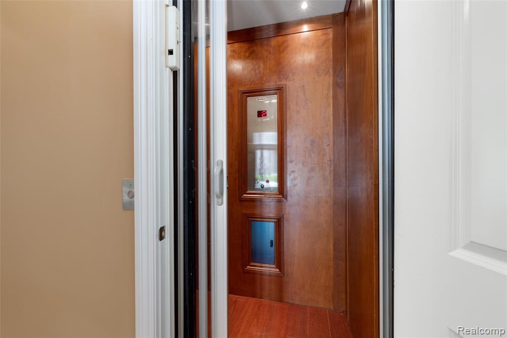 main property photo 44