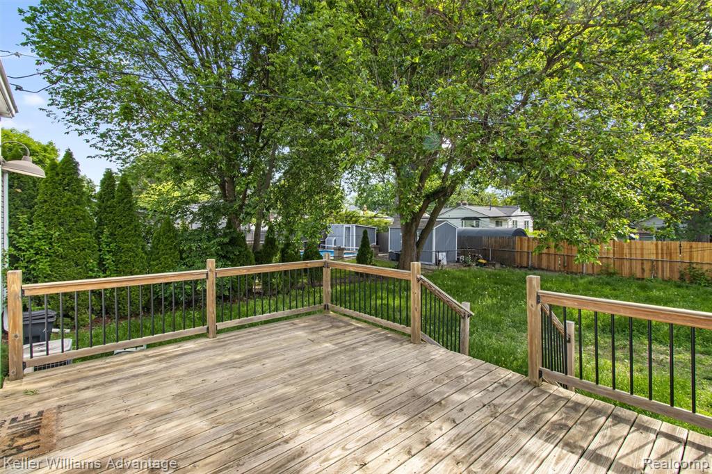 main property photo 16