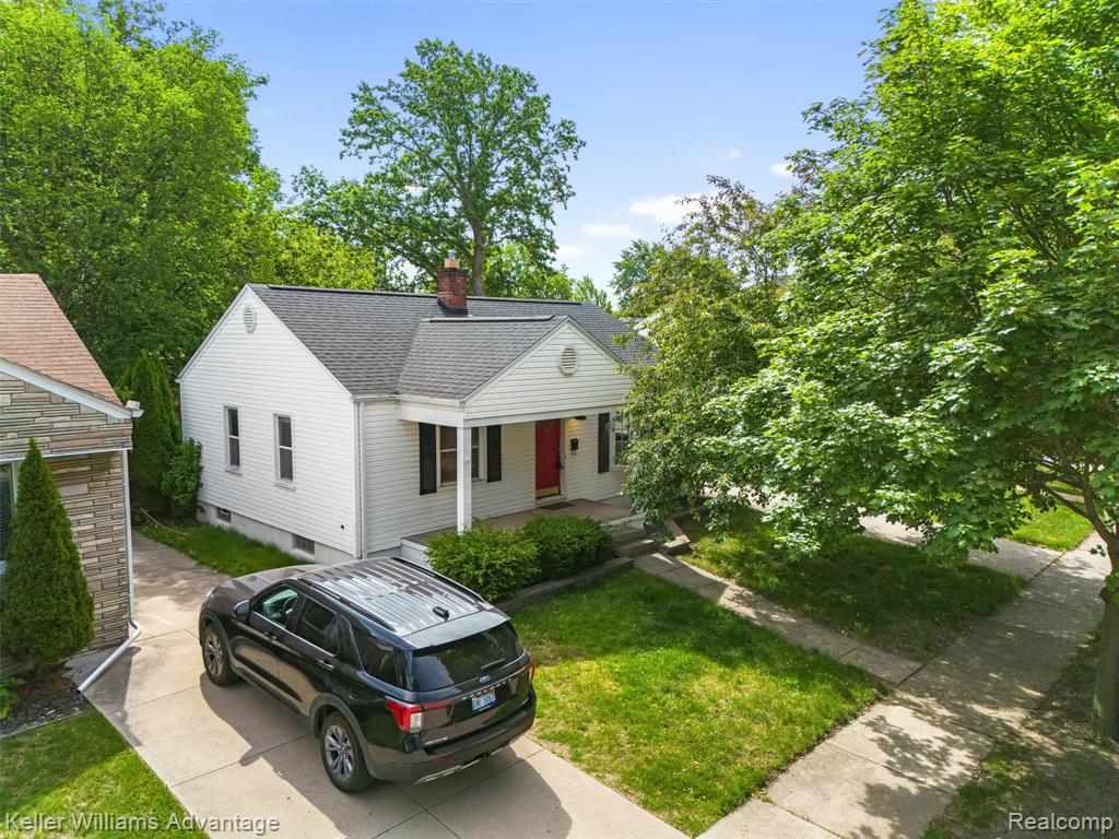 main property photo 18