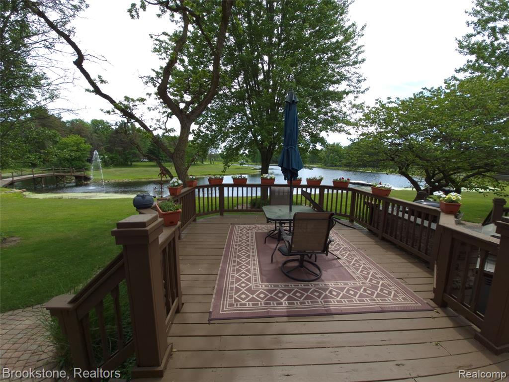 main property photo 74