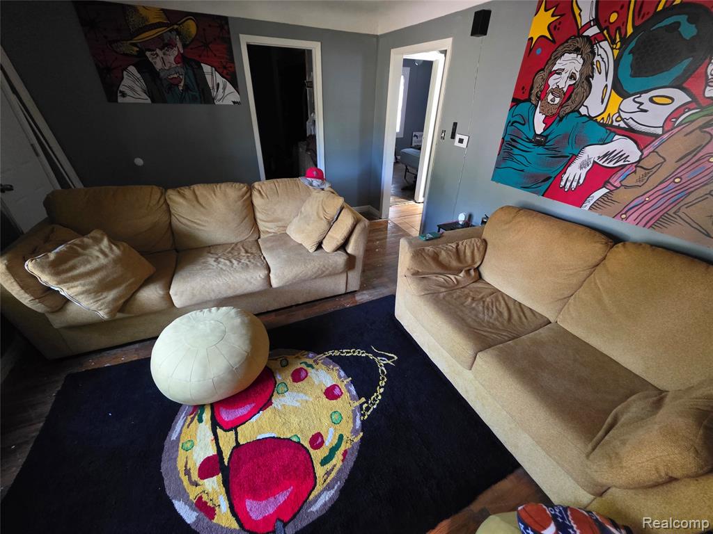 main property photo 16