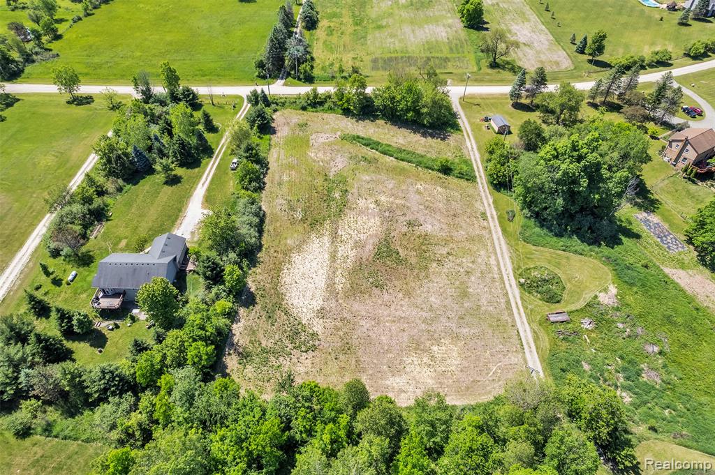 main property photo 7
