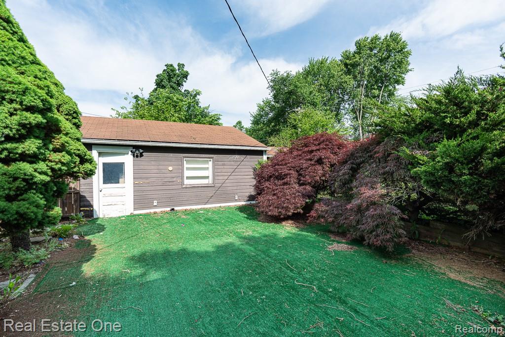 main property photo 22