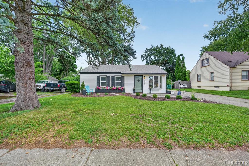 main property photo 2