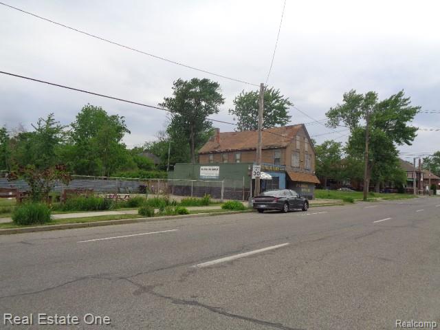 main property photo 6