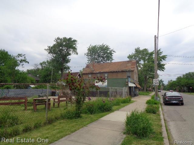 main property photo 7