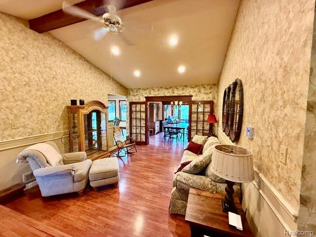 property viewer photo 23