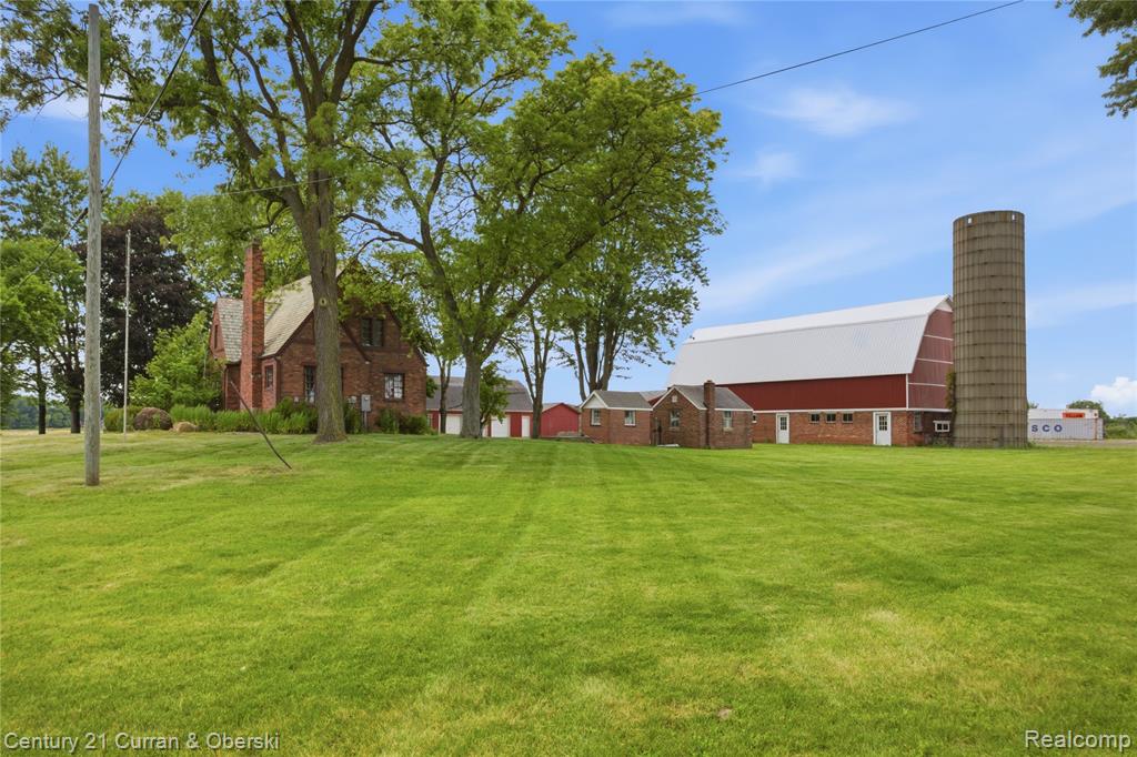 main property photo 21