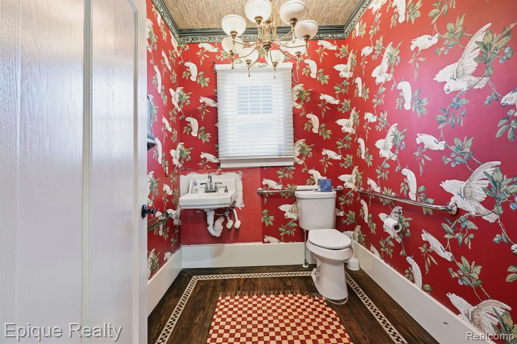 main property photo 31