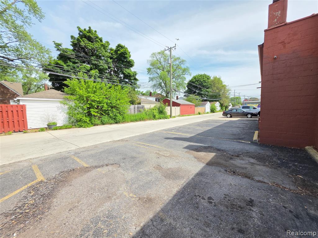 main property photo 12
