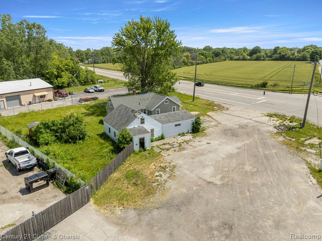 main property photo 30