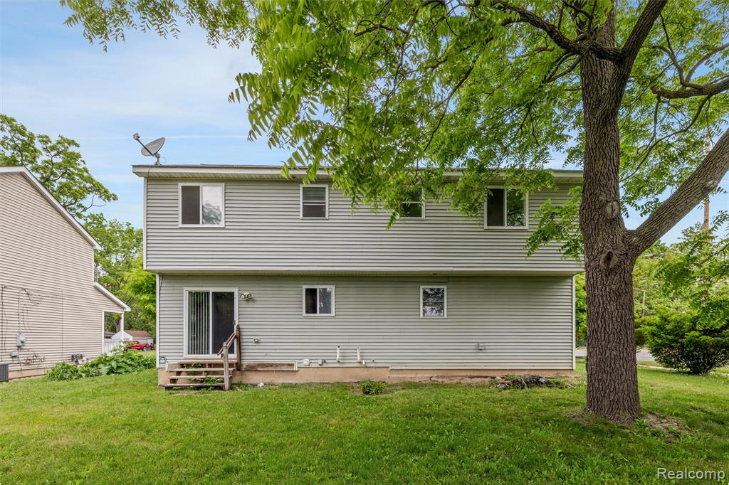 main property photo 31