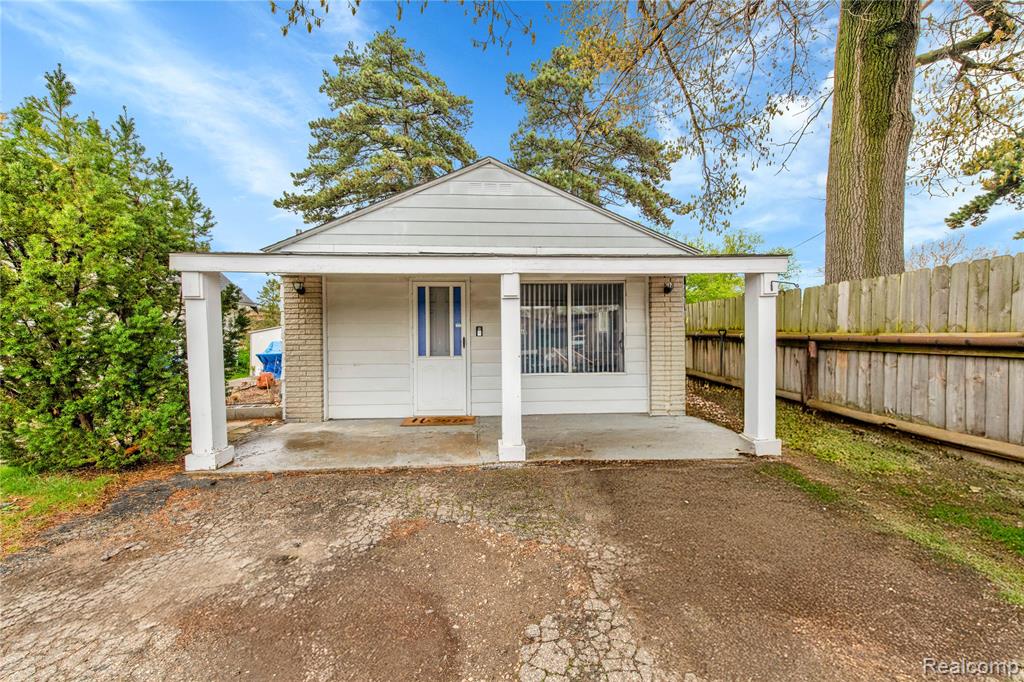 main property photo 29