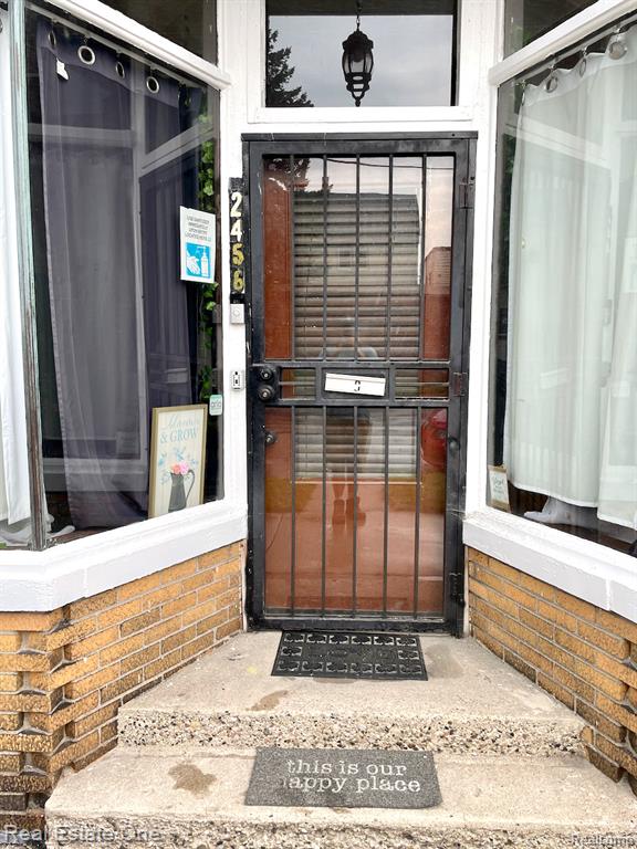 main property photo 28