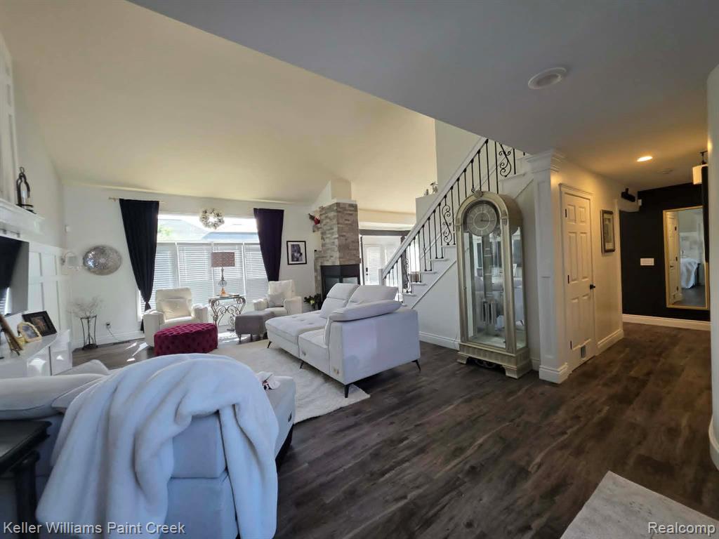 main property photo 76