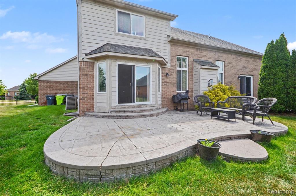 main property photo 34
