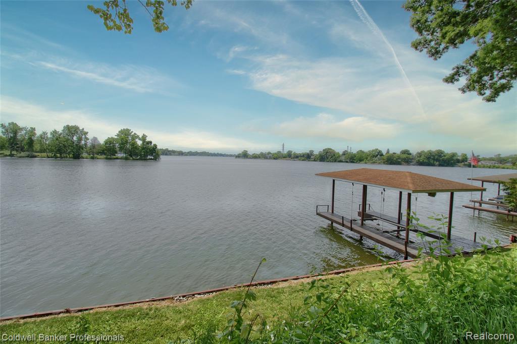 main property photo 49