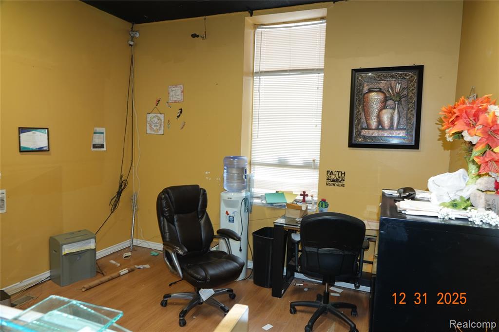 main property photo 14