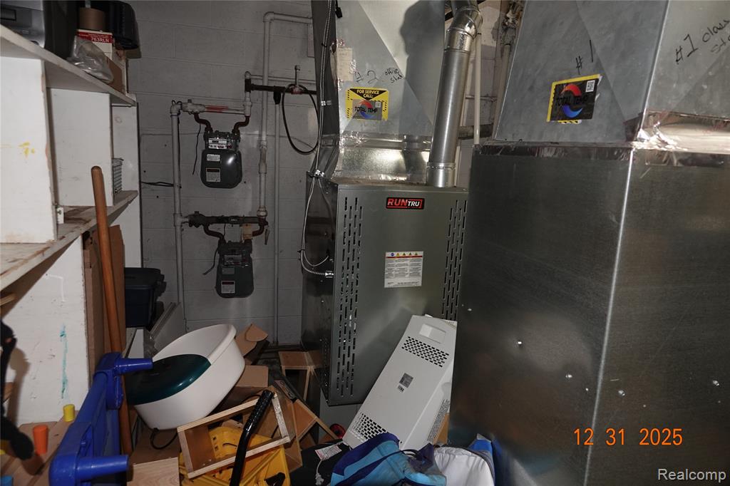 main property photo 45